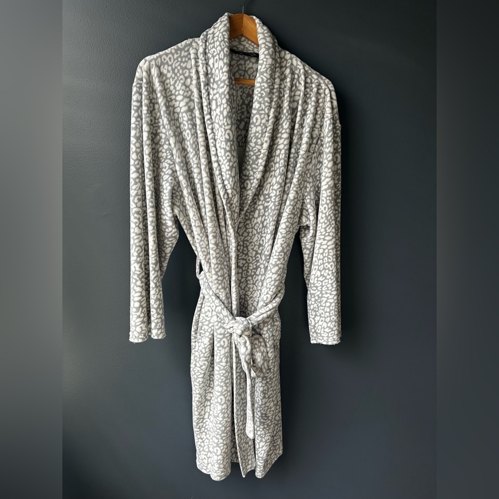 🩶 NOIRE BY JASMINE ROSE women’s Robe large XL gray white animal print